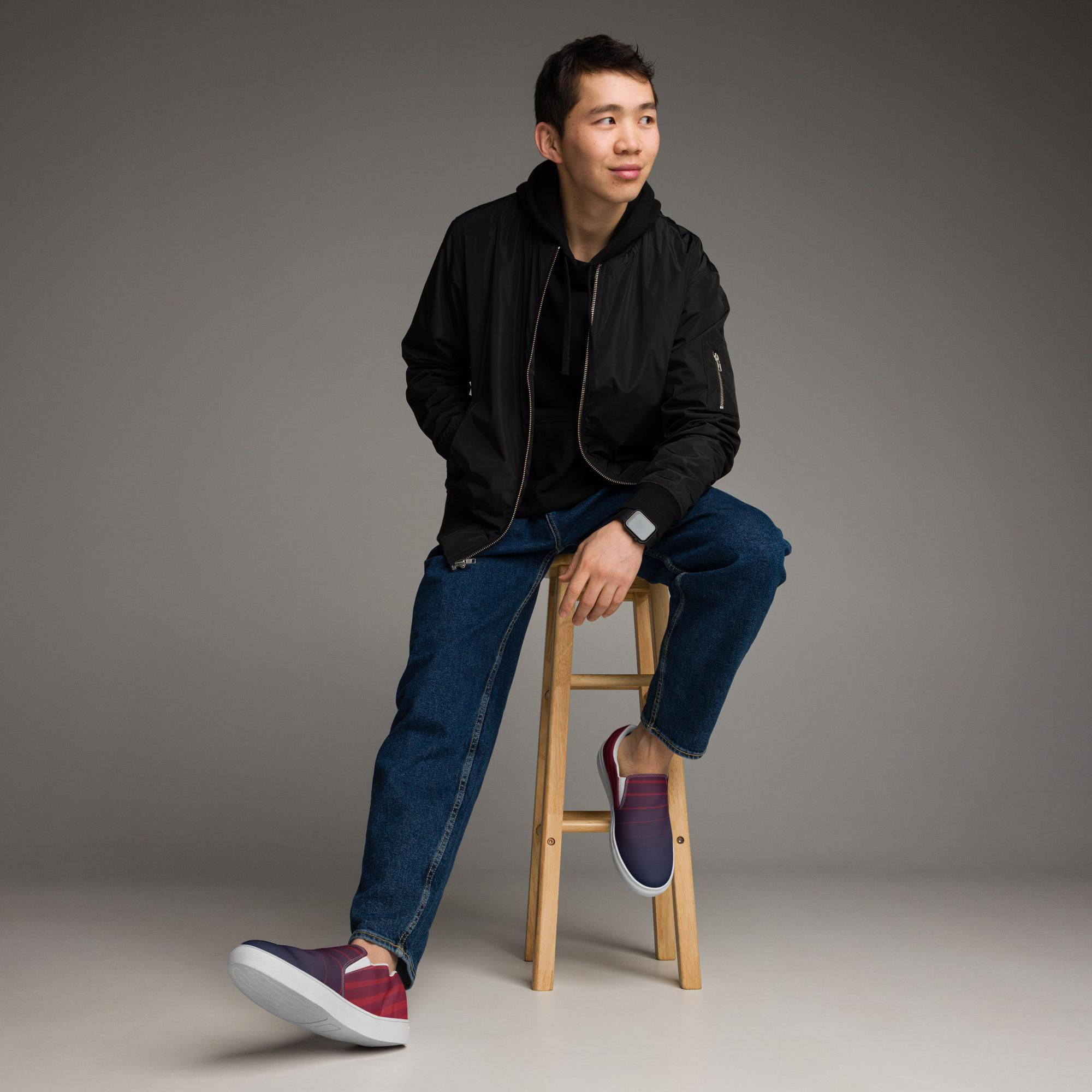 News That Matters Men’s slip-on canvas shoes