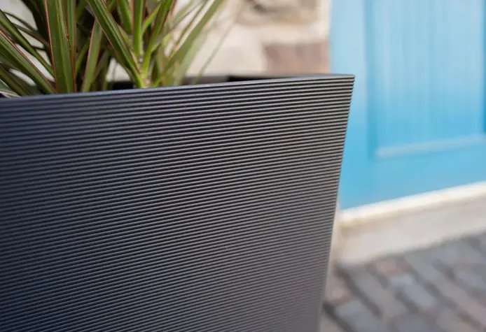 Mobilier urbain canadien Hauser - Jardinière sur mesure en aluminium