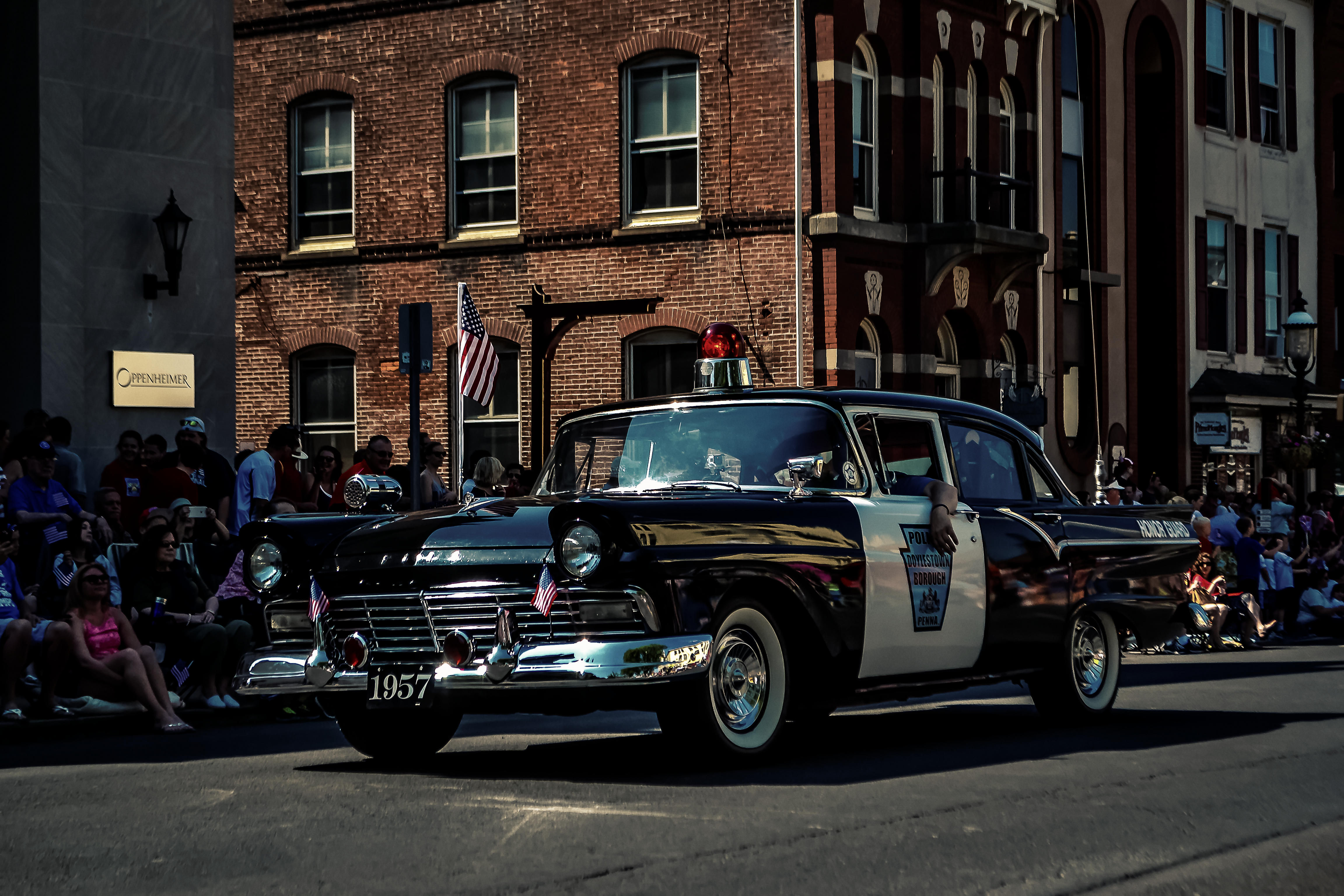 1957 Ford Custom Police Interceptor (Nostalgia)