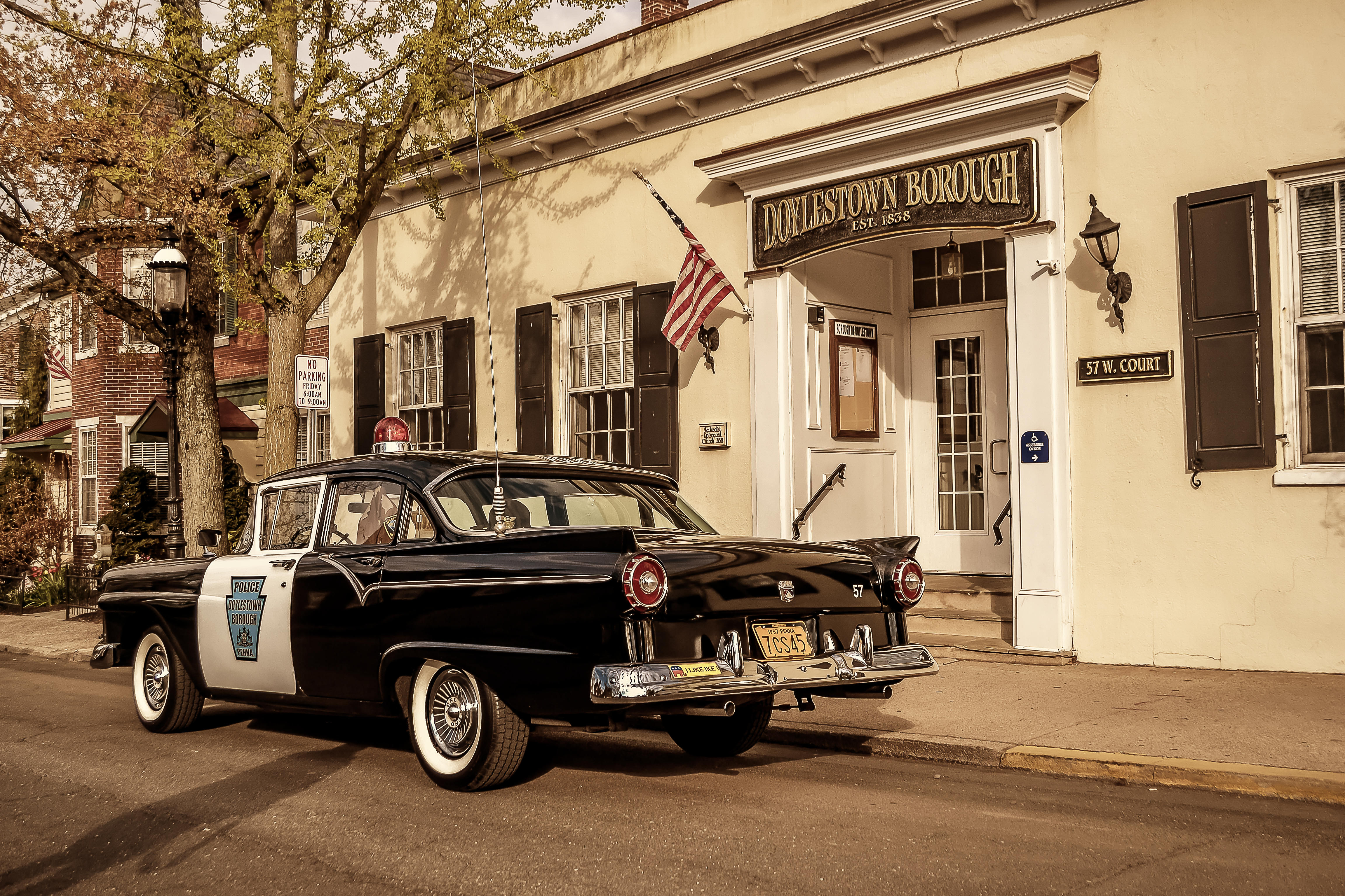 Car 57 at 57 W.Court (60)