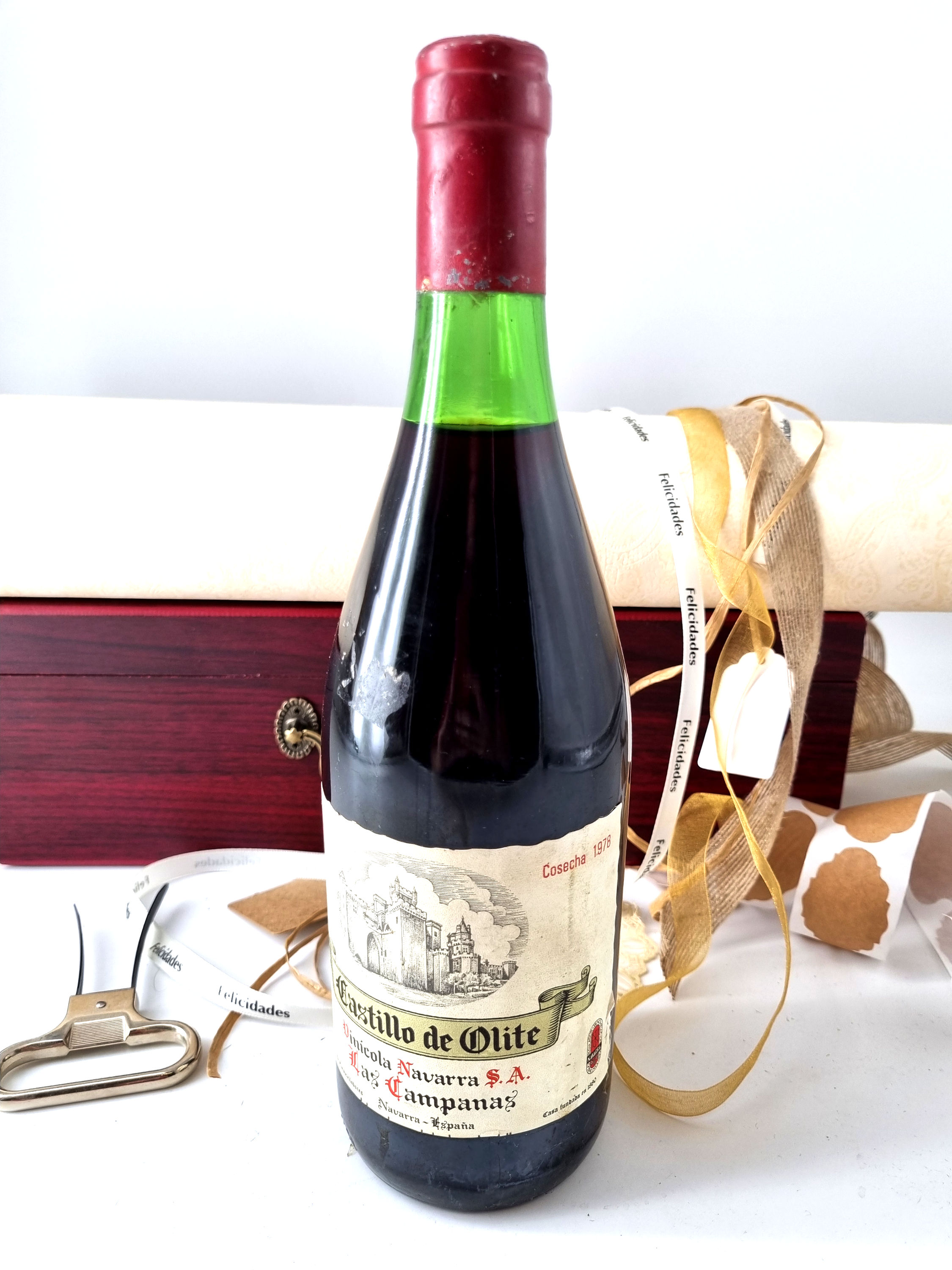 1978 | Castillo de Olite. Vinícola Navarra. Las Campanas. Navarra