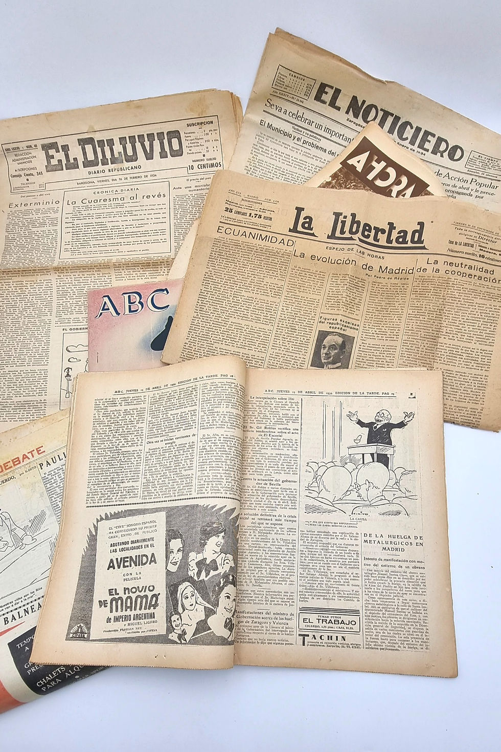 Miniatura: 23 de ABRIL de 1934 - Periódicos