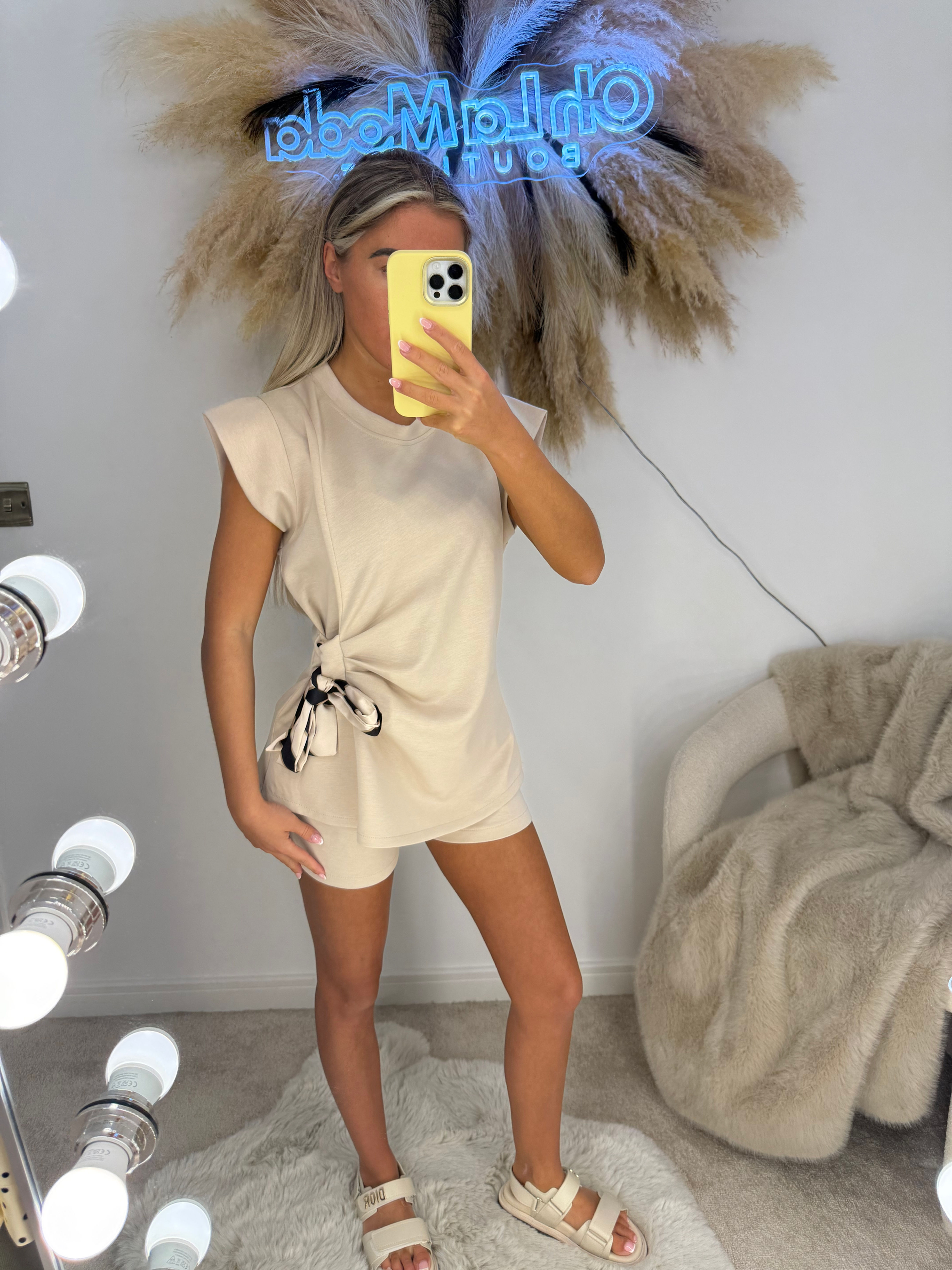 BEIGE SIDE TIE SHORTS CO-ORD