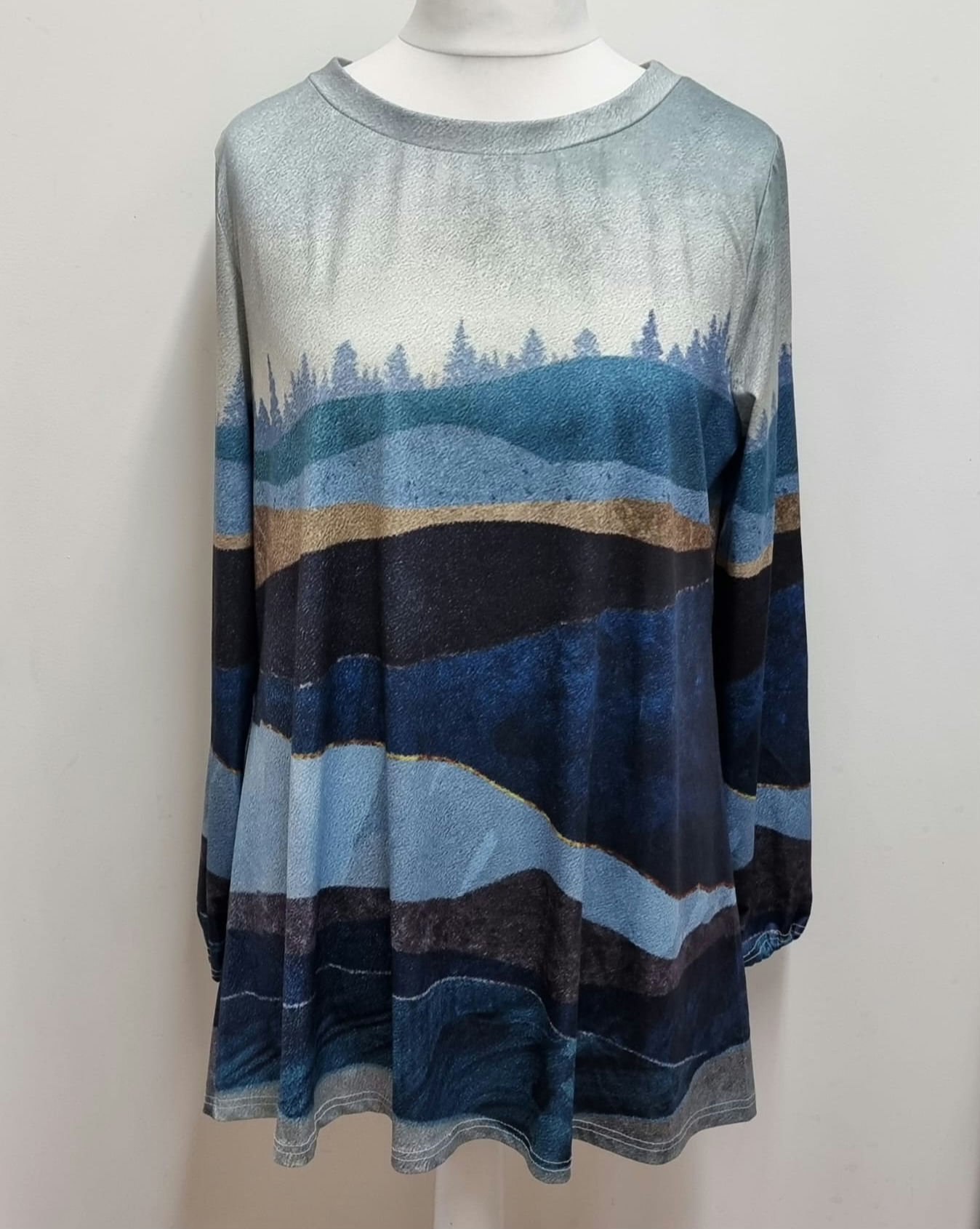 Landscape print top. Uk 14-16