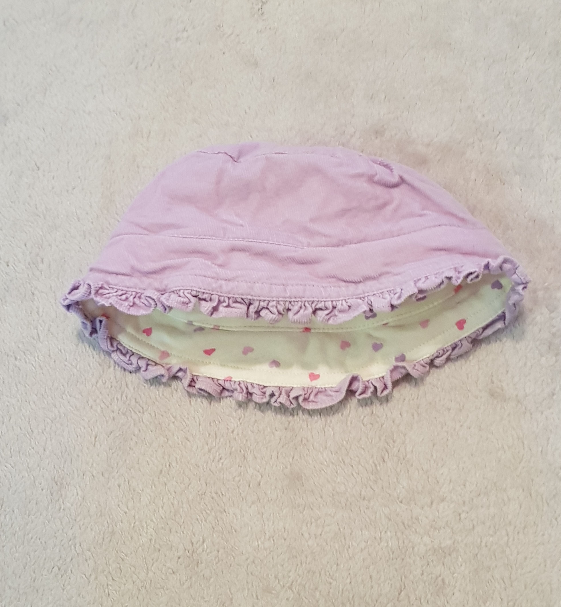 LITTLE BY LITTLE Purple hat 6-9m