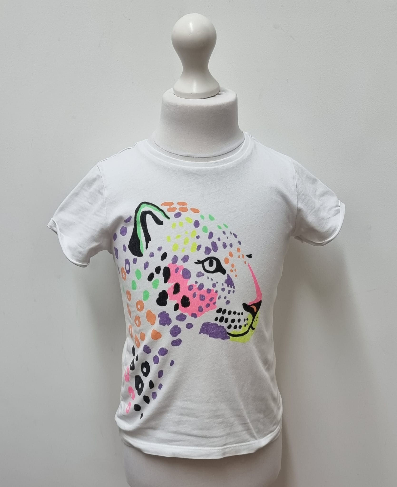 Tu White Leopard Print T-shirt. 6yrs