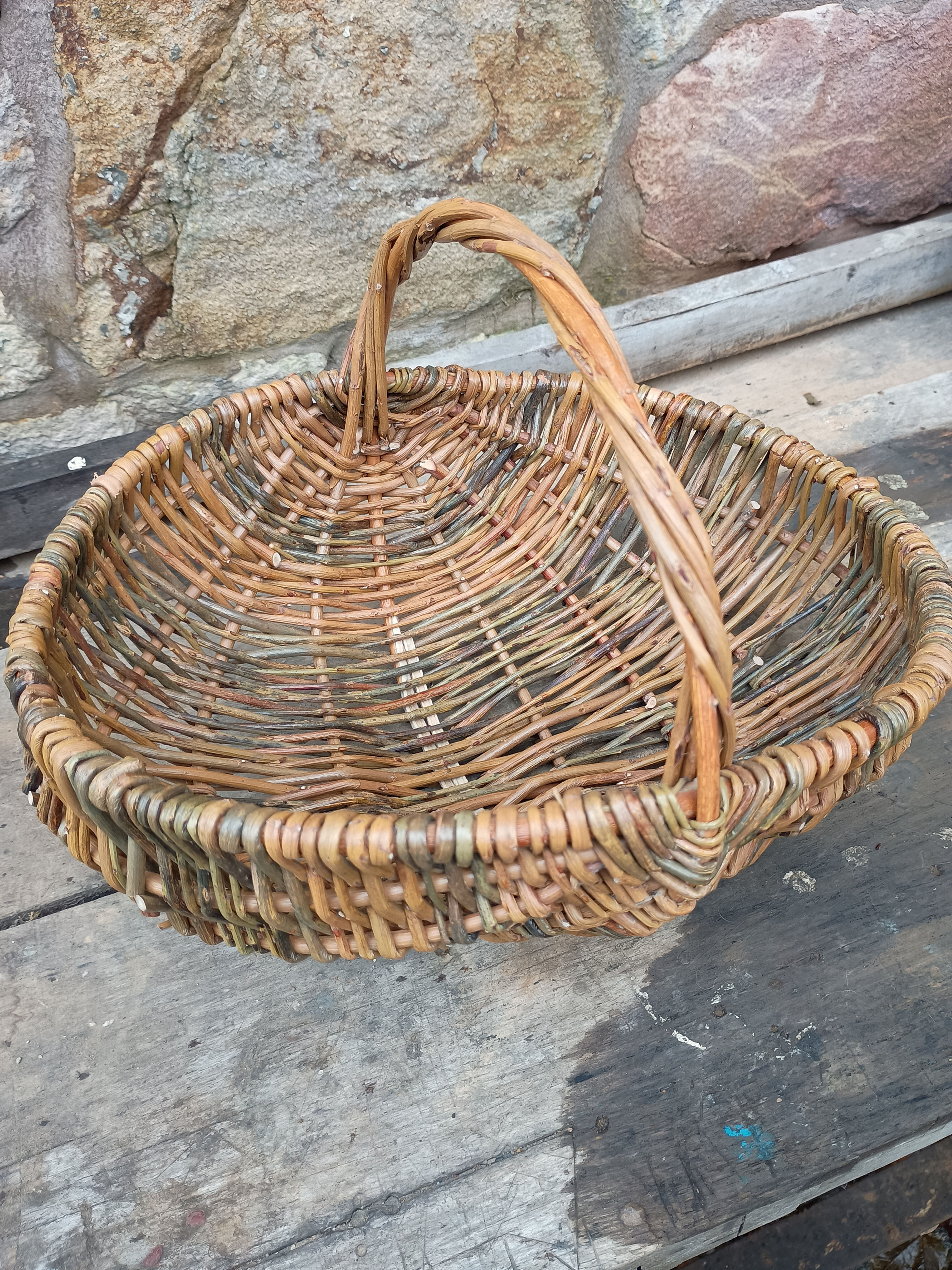 Foraging basket