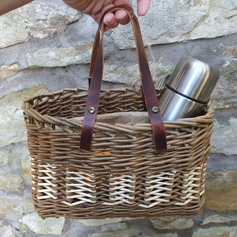 Thumbnail: Willow basket handbag with leather handle