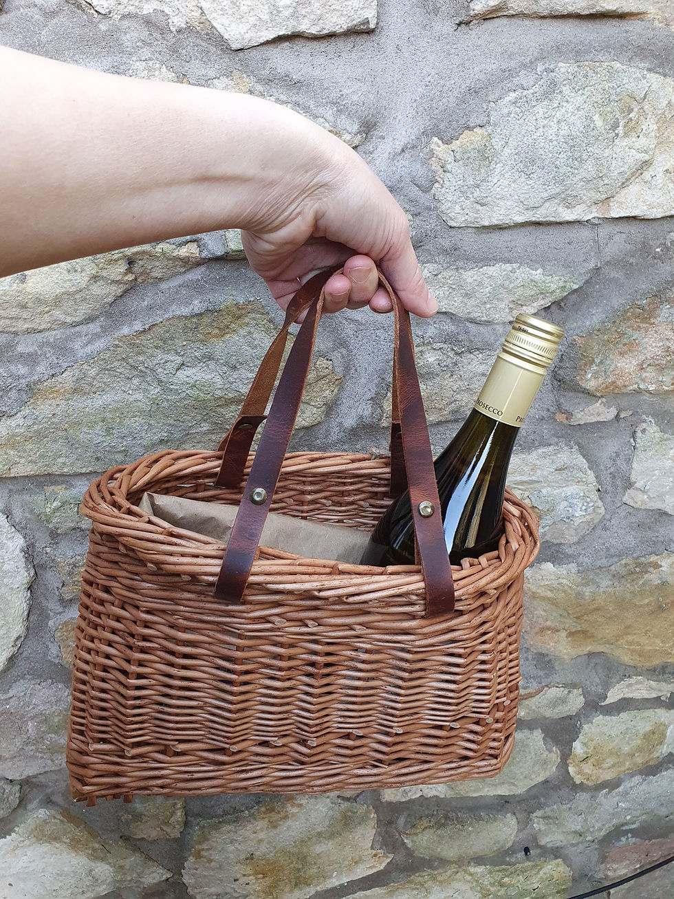 Thumbnail: Willow basket handbag with leather handle