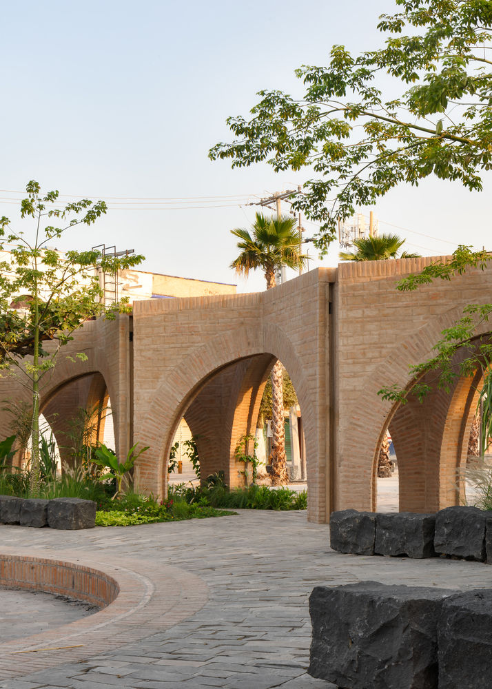 Jardines Centrales de Jojutla de MMX curado por la Revista Focus Latinoamerica y escrito por el Arq. Pablo Vazquez