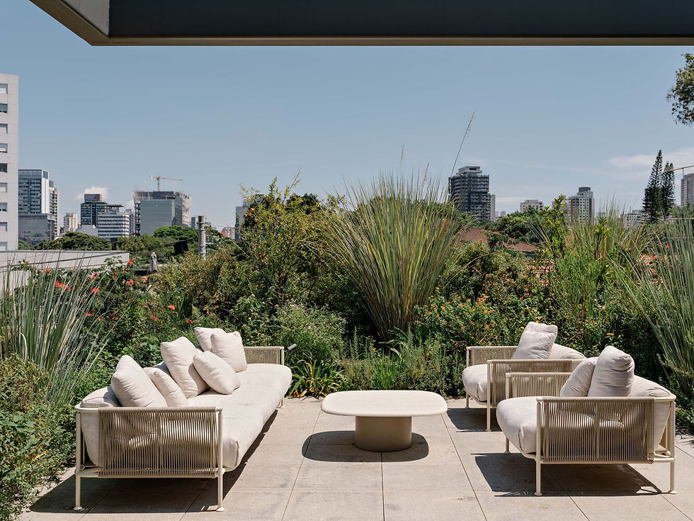 Casa Ibsen de Felipe Hess Arquitetos en São Paulo, Brasil. Artículo en Revista FOCUS Latinoamérica sobre arquitectura brasileña, vivienda contemporánea, casa de ladrillo, patios interiores y architecture.