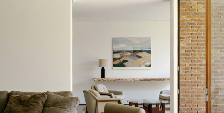 Casa Ibsen de Felipe Hess Arquitetos en São Paulo, Brasil. Artículo en Revista FOCUS Latinoamérica sobre arquitectura brasileña, vivienda contemporánea, casa de ladrillo, patios interiores y architecture.