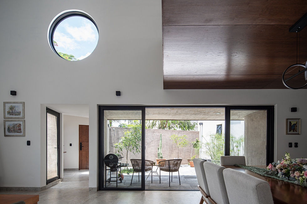 Casa Gálvez de Estudio Villagálvez, articulo en la revista focus latinoamerica y escrito por el arquitecto pablo cesar vazquez pompa