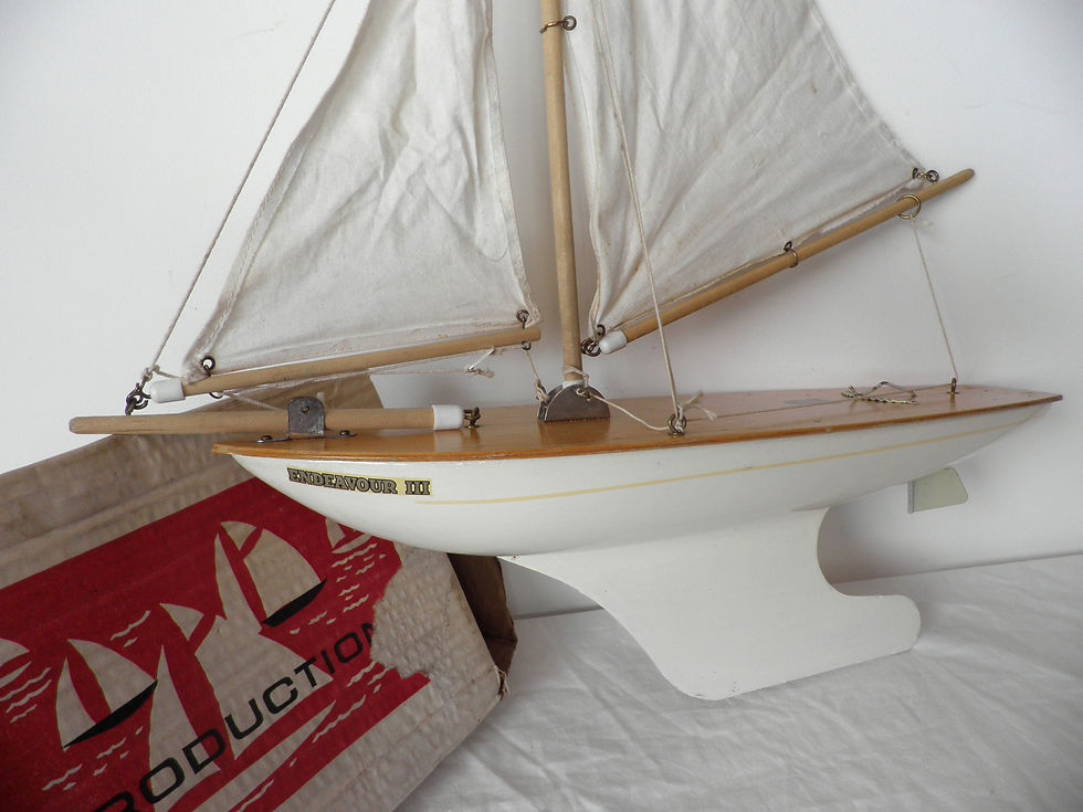 Thumbnail: star endeavour pond yacht
