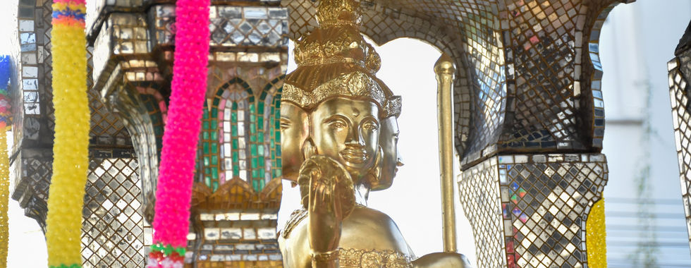พิธีไหว้ศาลพระพรหม