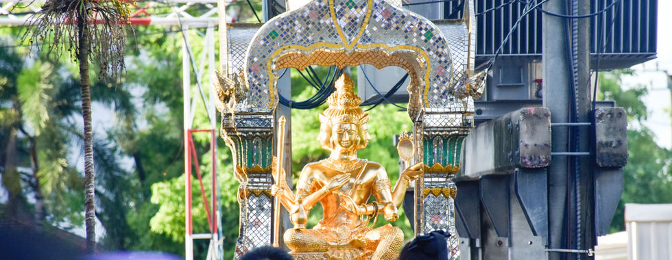 พิธีไหว้ศาลพระพรหม