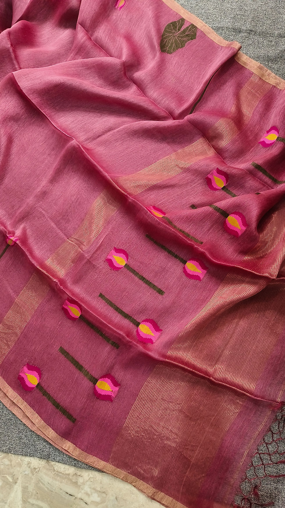 Thumbnail: Handwoven Silk Linen Saree – Lotus Motif