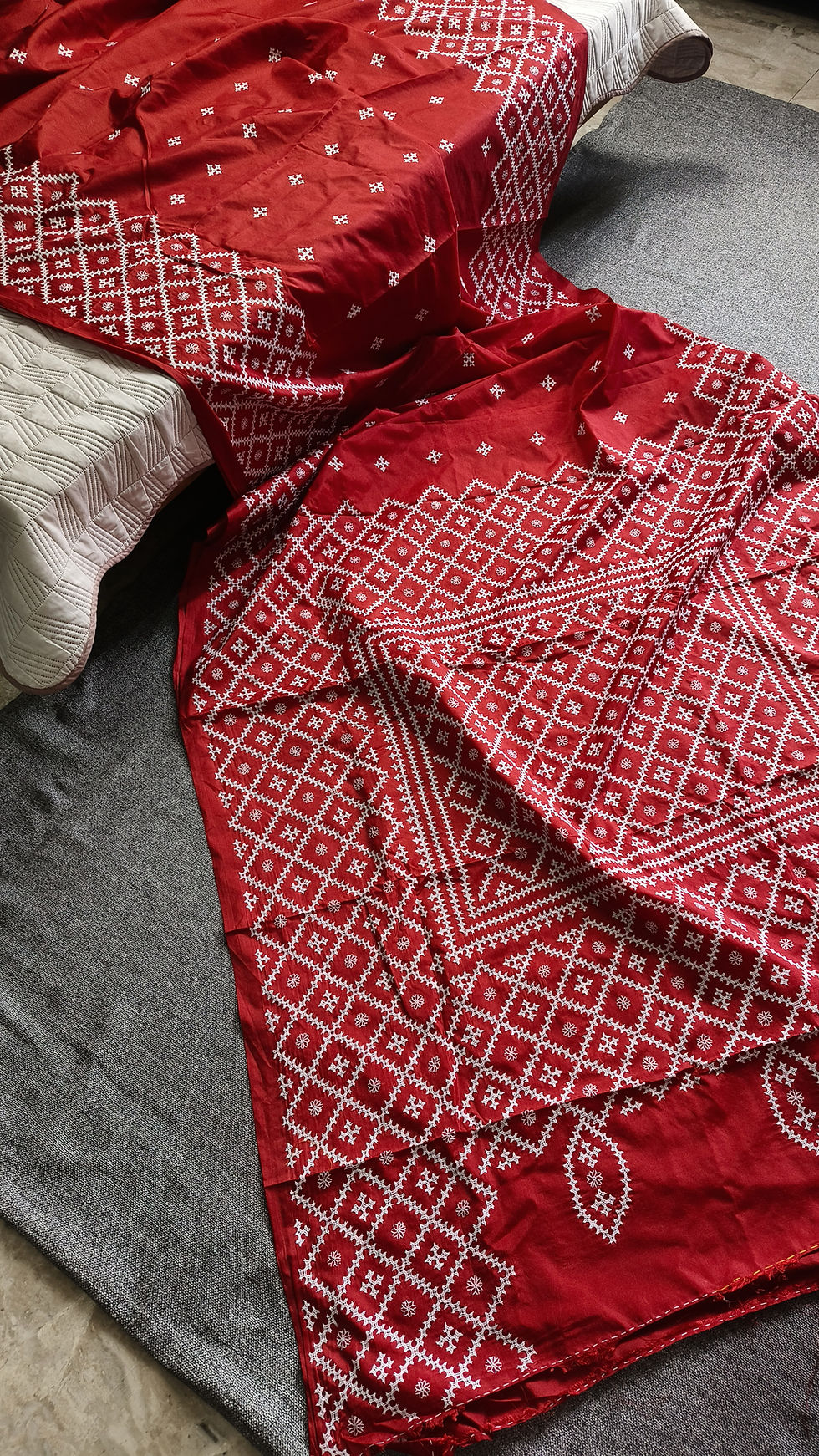 Kutchi Bharat Hand Embroidery Silk Saree – Red with White Thread Work
