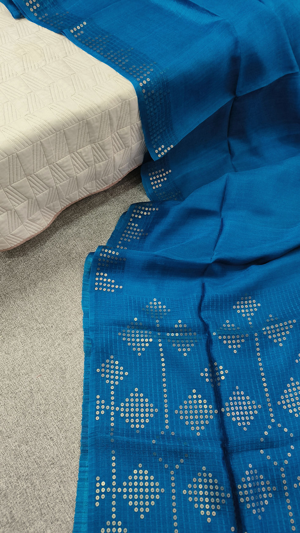 Thumbnail: Pure muslin silk handwoven saree with sequins