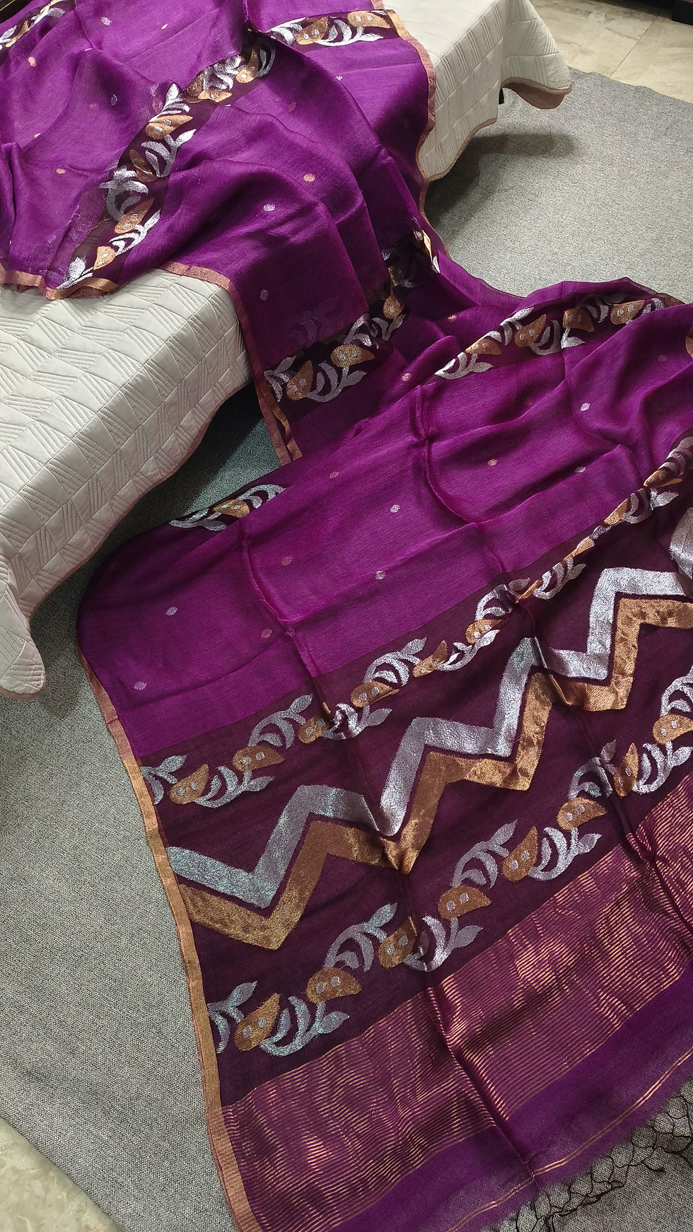 Handwoven Silk Linen Jamdani Saree with Pure Muslin Silk Pallu- Purple