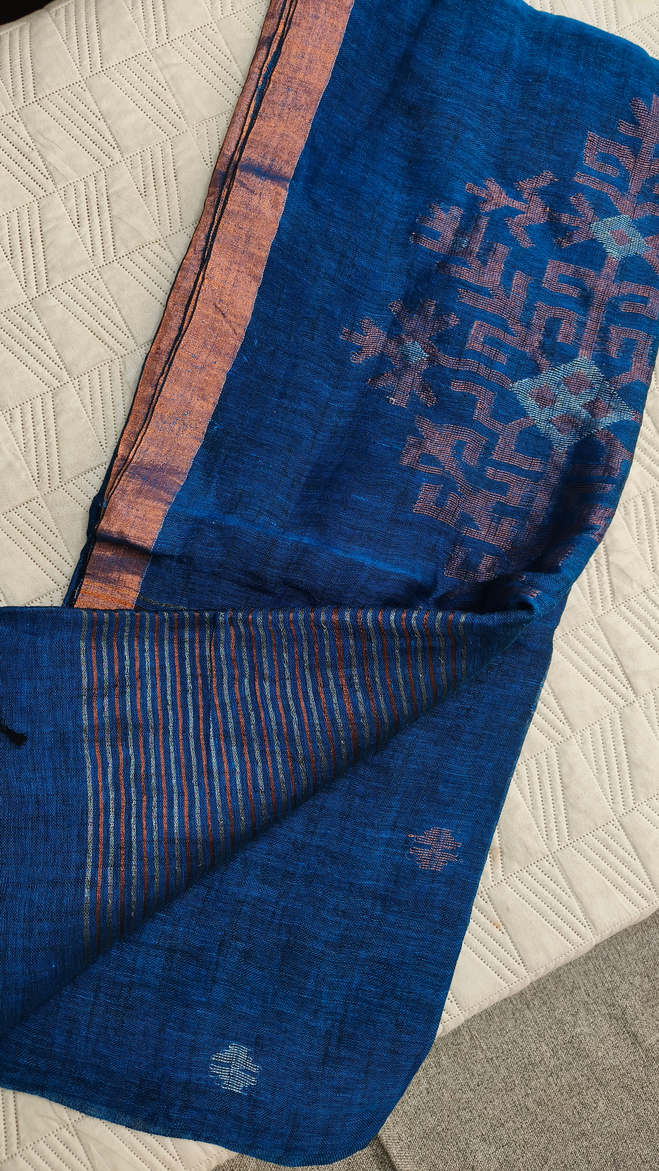 Handwoven pure linen jamdani saree