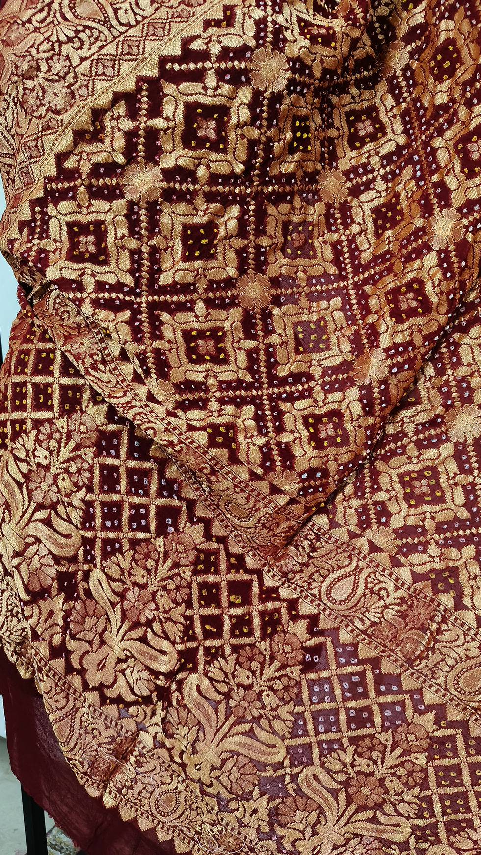 Banarasi zari weaving on pure georgette Bandhej dupatta