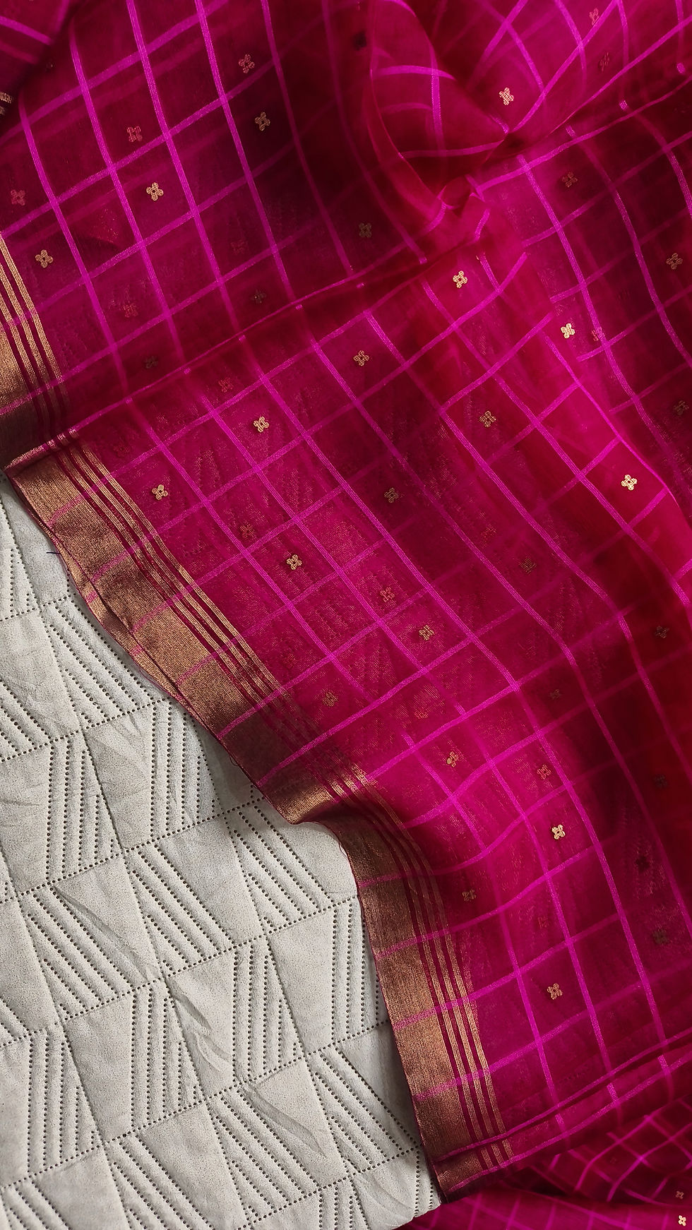 Handcrafted Pure Muslin Silk Handwoven Saree with Woven Sequins- Rani Pink