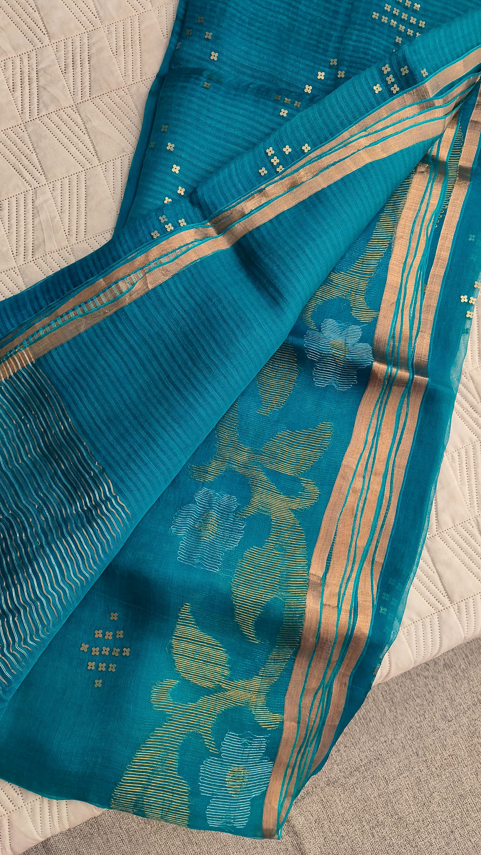 Thumbnail: Handcrafted Muslin Silk Jamdani Saree