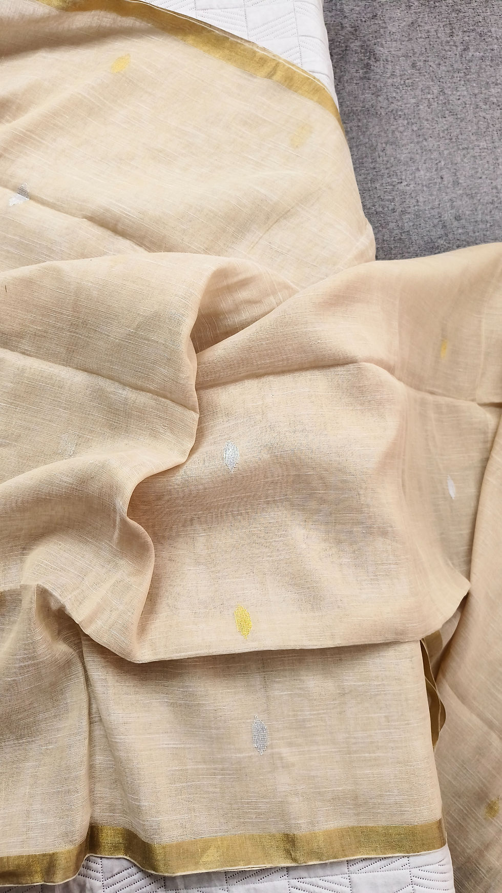 Thumbnail: Linen Saree - Cream