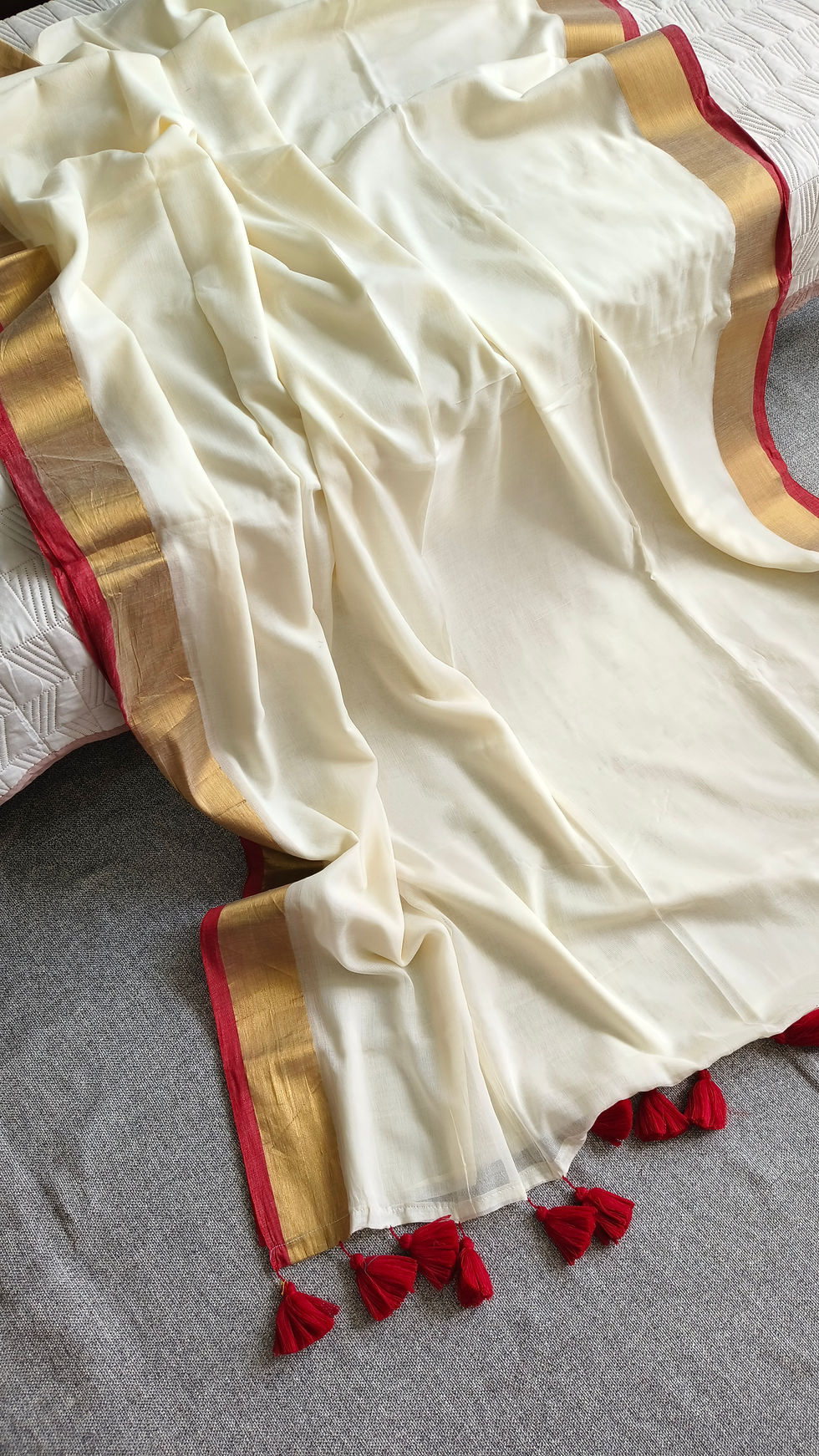 Thumbnail: Handloom Pure Mul Cotton Onam Saree with Yellow Zari Border