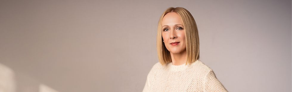 Ing. Alena Tóthová – finančná sprostredkovateľka, portrétna fotografia