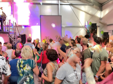 ROUWARBEID IN LOODS HOEKSTRA