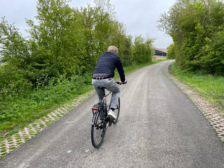 DOOR HET OOG VAN DE STORM