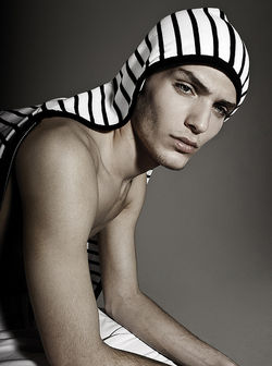 4595229418_61ba29770a_z