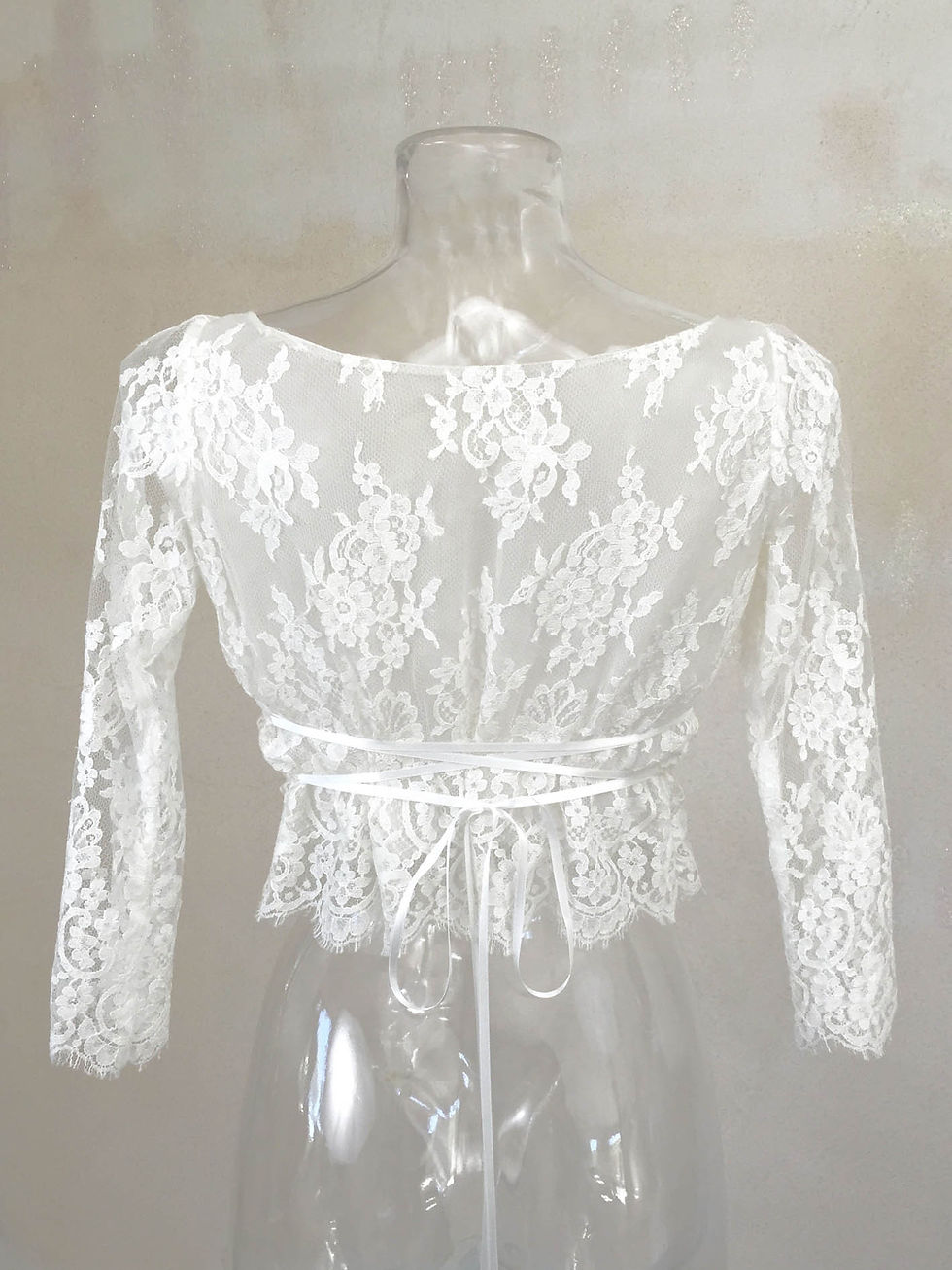 Miniature : Haut dentelle à manches