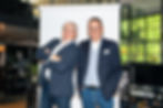 Adrian Verdun und Marc Lüthi posieren in ihrem Büro.