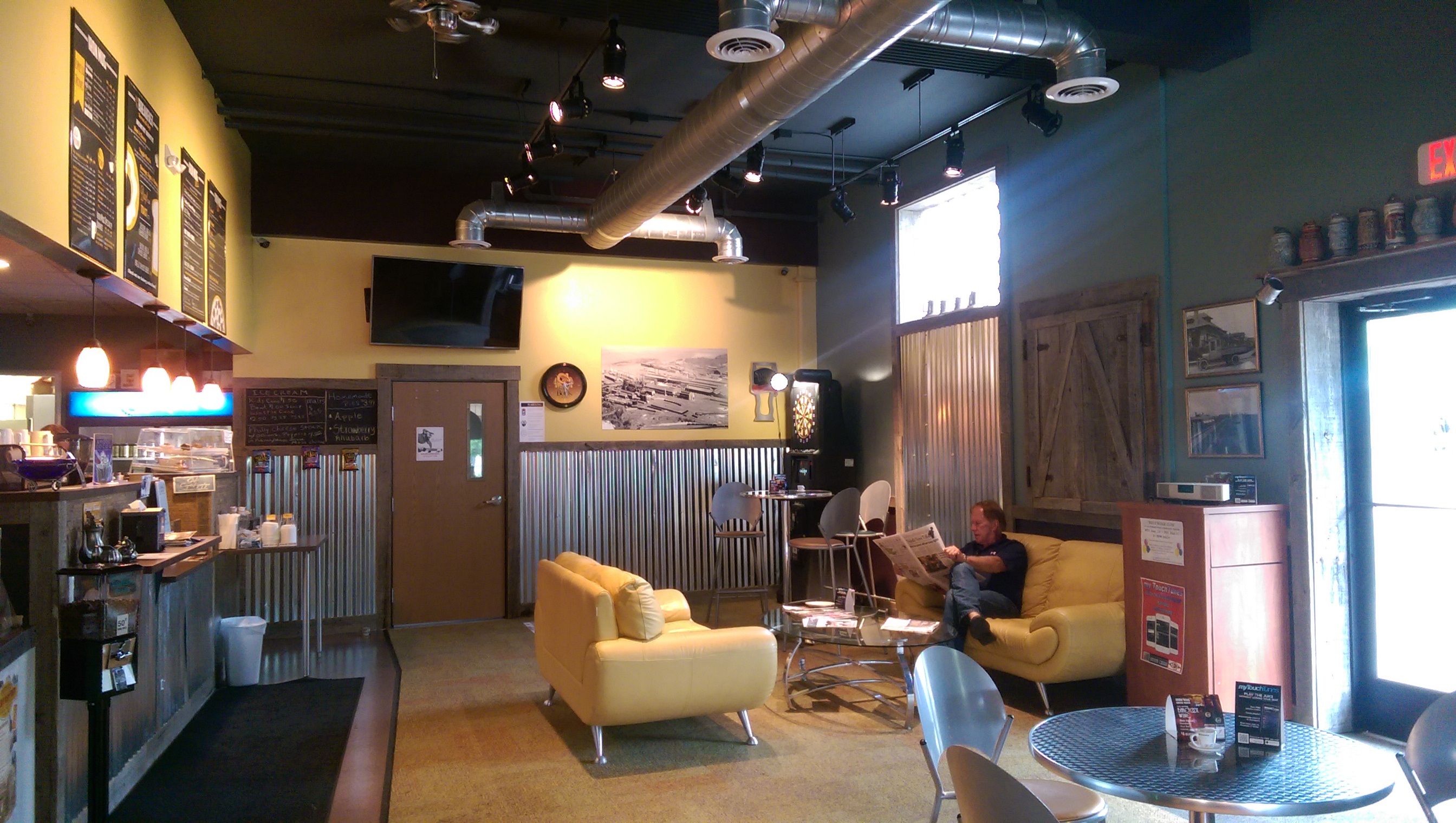Iron Mug Coffee & Ale House