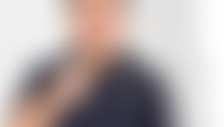 東京で宣材写真、HP用のプロフィール写真を撮った安く承ります