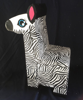 chaise carton enfant zebre.jpeg
