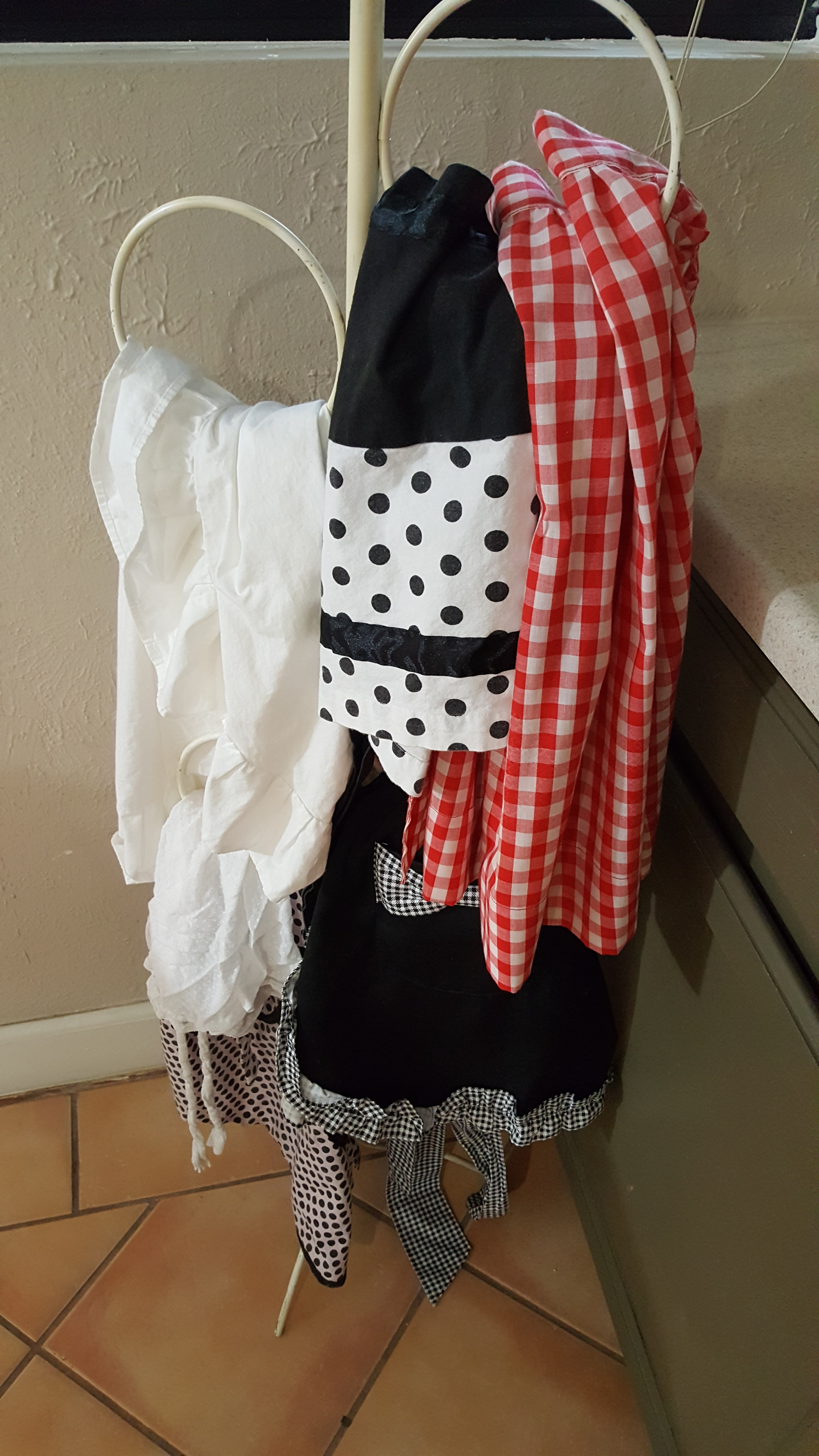 Kitchen Apron Stand
