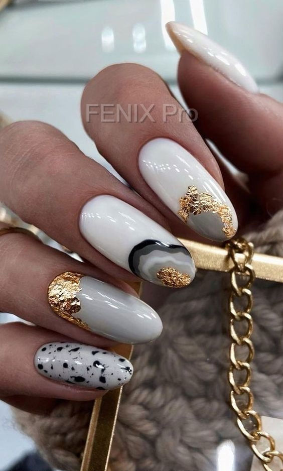 الصورة المصغرة: Foil patal gold