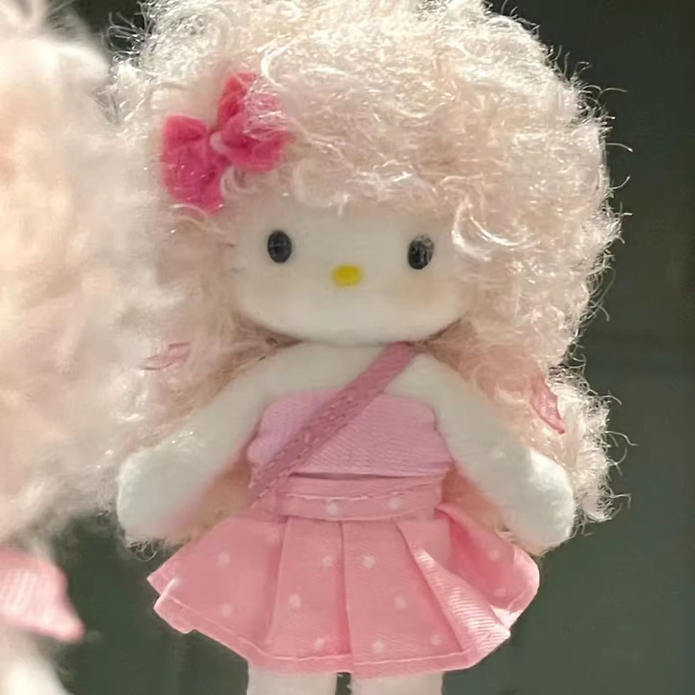 Curls from the 80s (Long Leg Kitty) Keychain