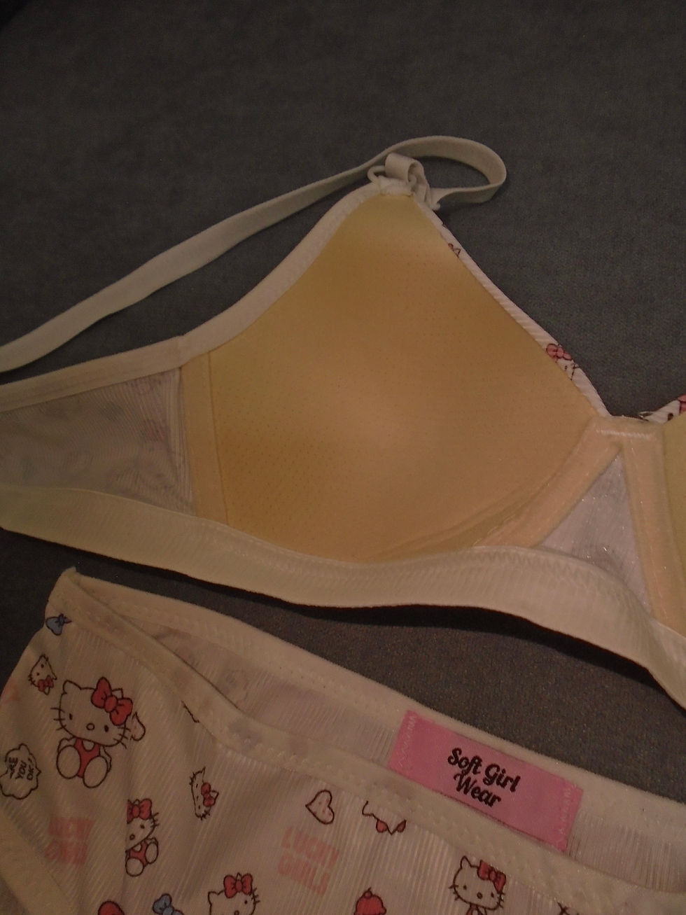 Thumbnail: Breathable Hello Kitty Underwear Lingerie Set In White 