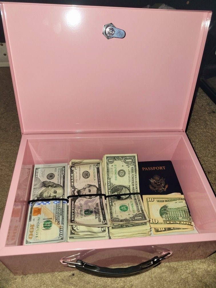 Money In A Rich Girl’s World