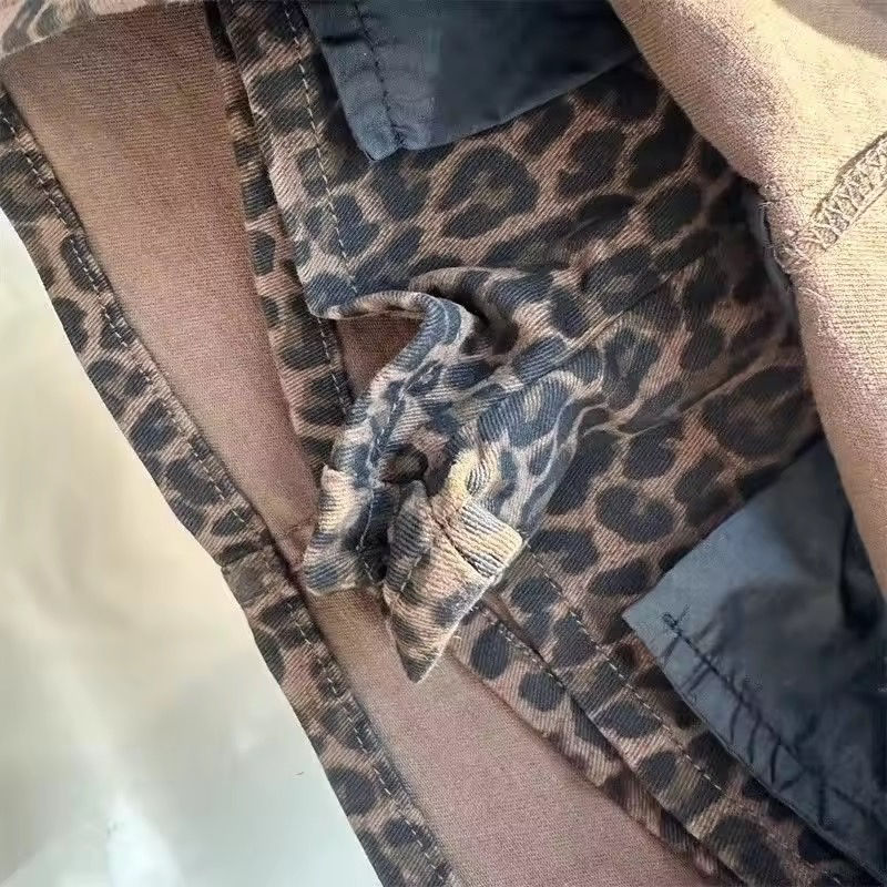 Thumbnail: Elastic Brown Leopard Print Denim Skirt