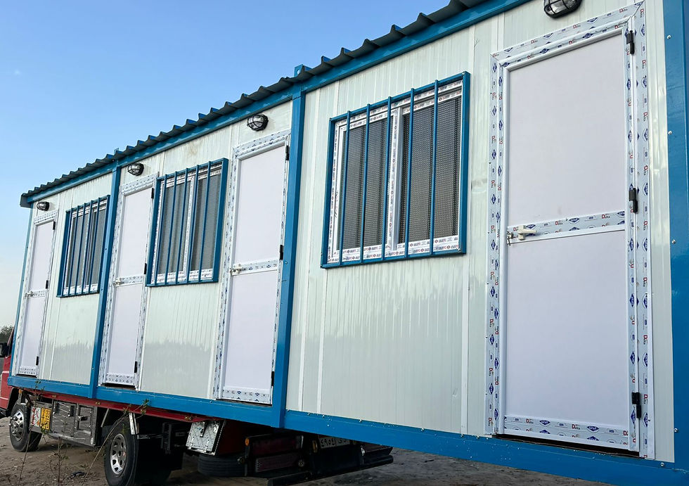 تقدم شركة الخالد لعملائها خدمة إنشاء الكرفانات والحاويات، حيث تعتمد الشركة على مجموعة متنوعة من الفنيين والمهندسين المتميزين في تركيب الكرفانات بدقة عالية، بالإضافة إلى العمل عن طريق الخامات العالية الجودة، لهذا إذا كنت ترغب في تركيب كرفانات فكل ما عليك فعله هو الاتصال بشركتنا، وسوف تجد كل ما تبحث عنه بخدمة مميزة لن تراها من قبل في أي شركة أخرى. إنشاء الكرفانات