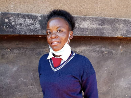 Anita and Luyando: 2 Zambian teenagers overcame the obstacles to return to school after giving birth