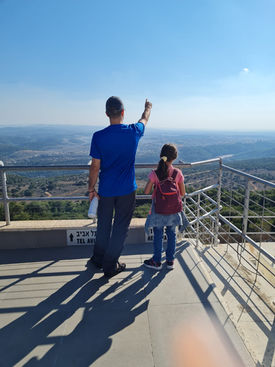 Doron Jamchi tour guide on top of the Carmel mountain with family.