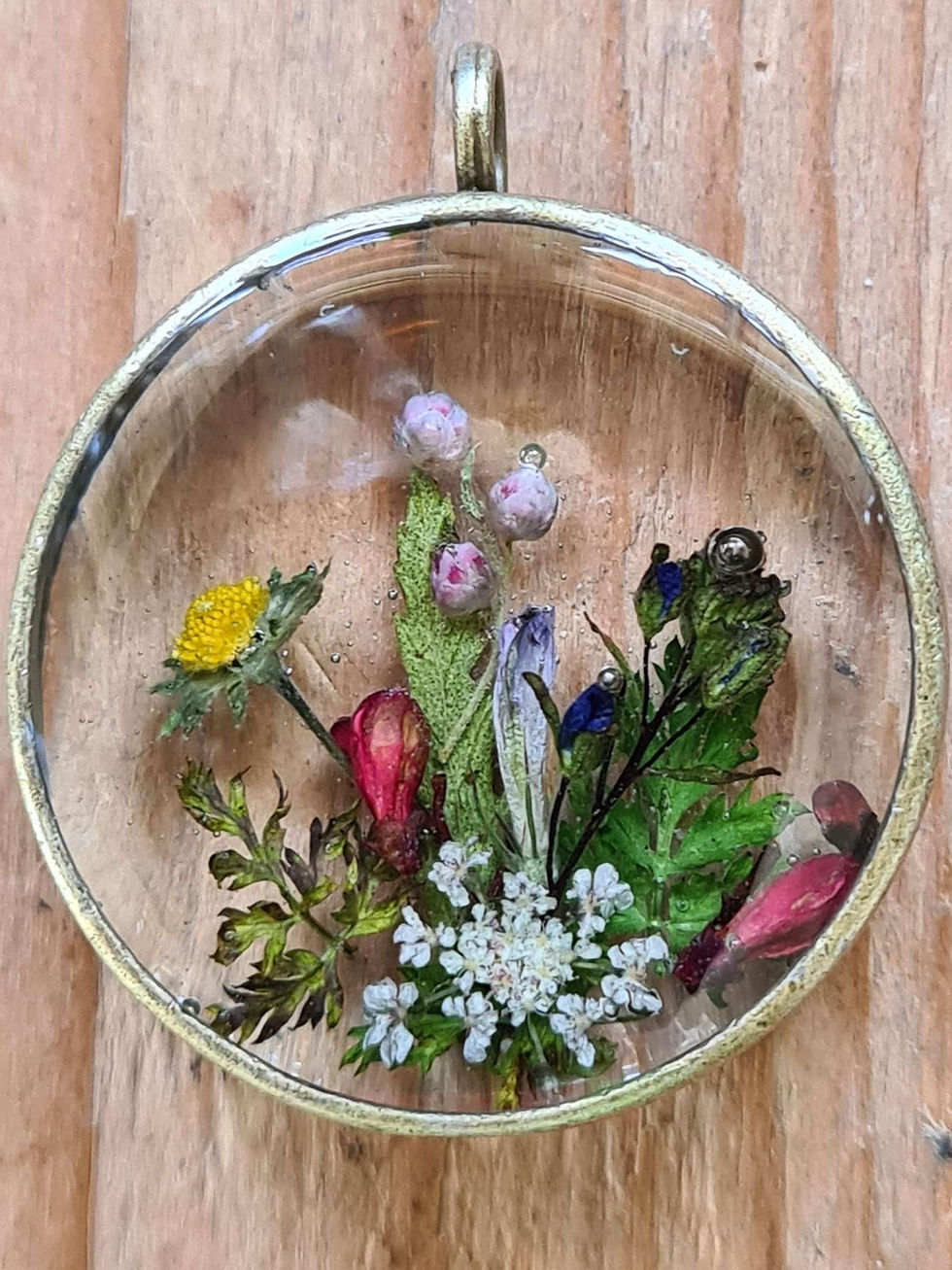 Thumbnail: Medaillon Boeketje Wilde Bloemen 
