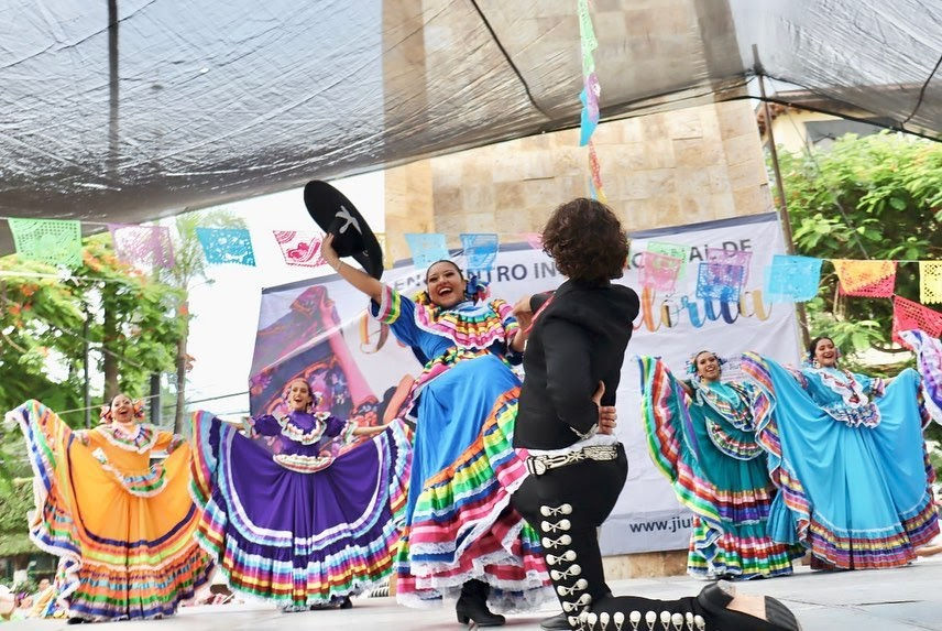Ballet Folklor Tayahua